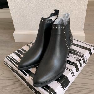 Ankle boots, Chelsea booties from DV Dolce Vita, Black, Size 7, New